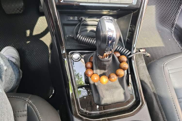 Used Volkswagen Touran 2018 Volkswagen Touran L 280TSI DSG Boundary Luxury Edition 7 Seats China VI Standard
