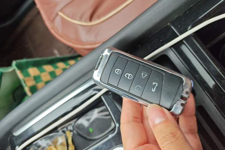 Used GAC Trumpchi GS7 2017 280T Two-Wheel Drive Luxury Model Vehicle Key