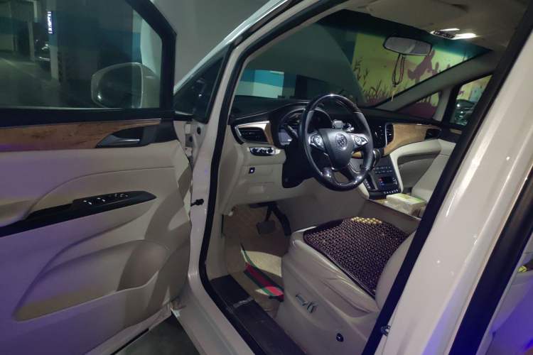 Used Buick GL8 2018 ES 28T Luxury Model China VI Standard
