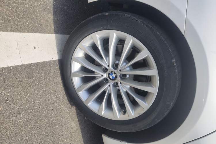 Used BMW 5 Series 2019 525Li Luxury Package
