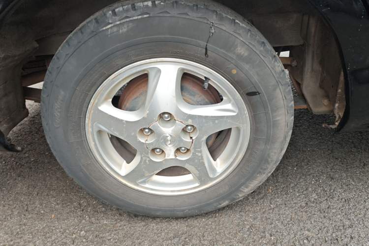 Used FORTHING Lingzhi 2017 M5 1.6L Standard Model