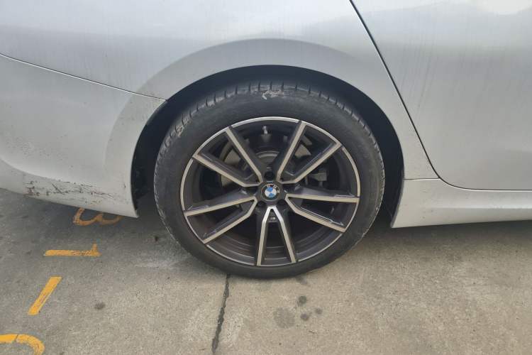 Used BMW 3 Series 2022 325Li M Sport Package Right Rear Wheel Hub