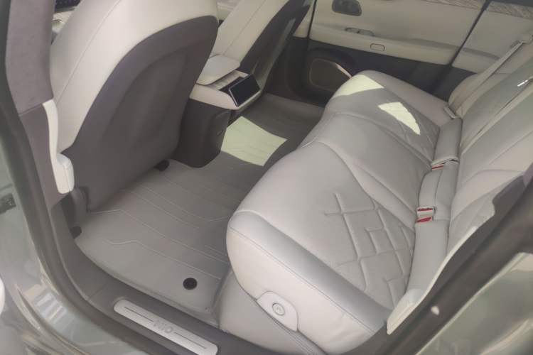 Used Nio ET7 2022 100kWh First Edition Left Rear Seat