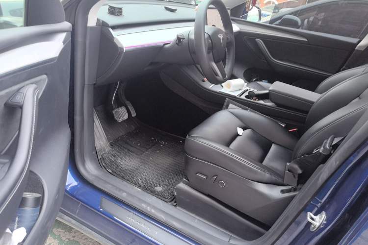 Used Tesla Model Y 2024 Long-Range All-Wheel-Drive Version