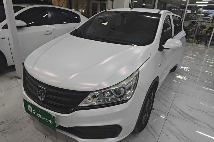 Used Baojun 310 2016 1.2L manual Comfort trim level