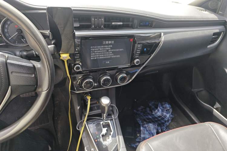 Used Toyota Corolla 2014 1.6L CVT GL-i Audio And AC Panel