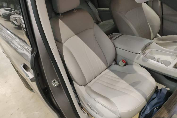 Used Roewe iMAX8 New Energy 2025 1.5T DMH Lu Zun Deluxe Edition
