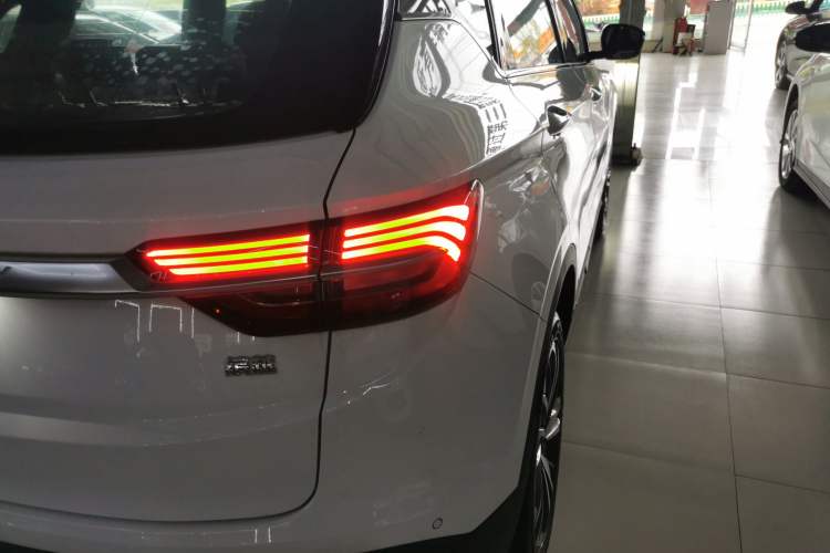 Used Geely Auto Coolray 2019 Sport Version 260T DCT Explorer China VI Standard Exterior 3