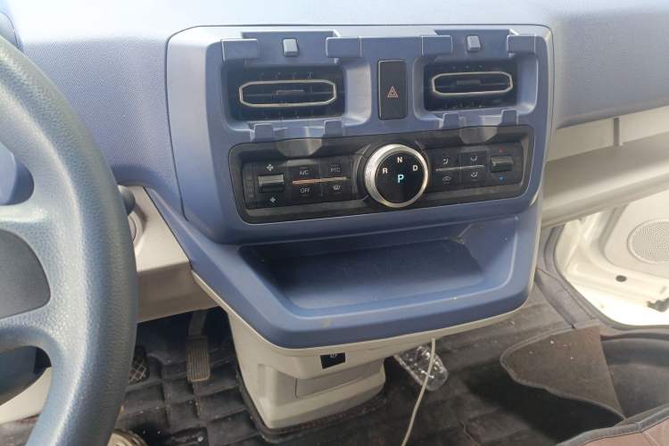 Used SRM New Energy E3L 2024 Practical Model
