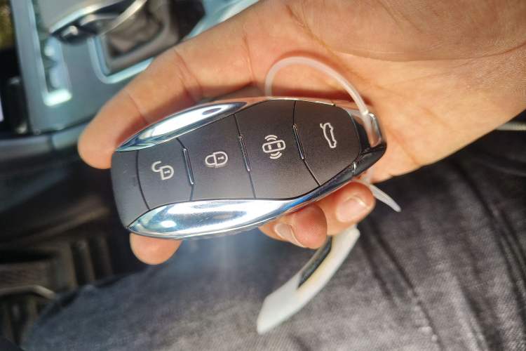 Used Hongqi H6 2023 2.0T ZhiShang Version
