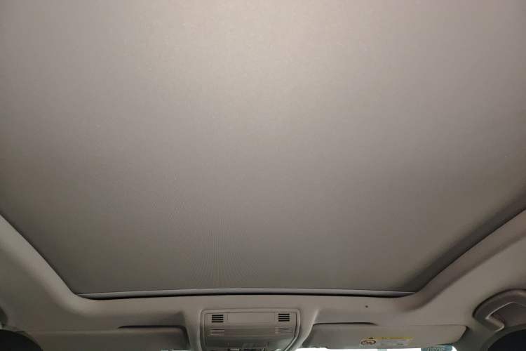 Used Volkswagen T-ROC 2019 280TSI DSG Two-Wheel Drive Comfort Version China V Emission Standard