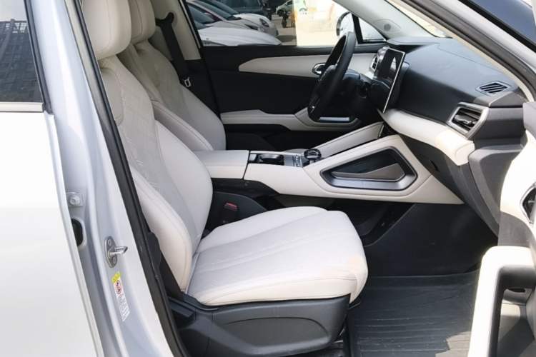 Used BYD Yuan UP 2024 401KM Leading Edition Right Front Seat