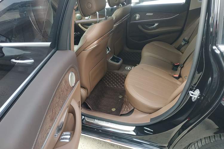 Used Mercedes-Benz E-Class New Energy 2023 E 350 e L Plug-in Hybrid Sedan