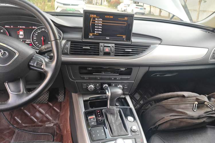 Used Audi A6L 2012 30 FSI Technology Edition Audio And AC Panel