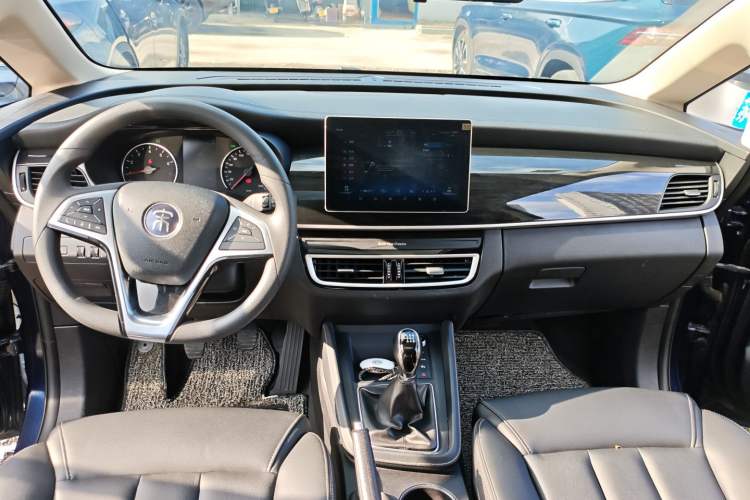 Used BYD Song MAX 2019 1.5T Manual Smart Connect Ruiyi Model 6 Seats China V Standard
