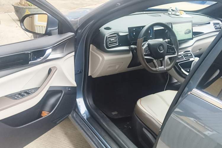 Used BYD Qin PLUS 2024 Honor Edition EV 510KM Leading Model
