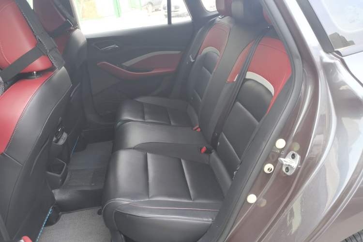 Used MG 5 2021 180 DVVT CVT Youth Luxury Edition
