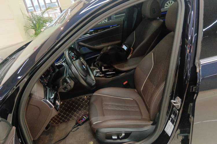 Used BMW 5 Series 2022 Second Facelift 525Li M Sport Package