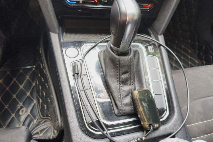 Used Volkswagen Magotan 2020 380TSI DSG Luxury Version Gear Lever