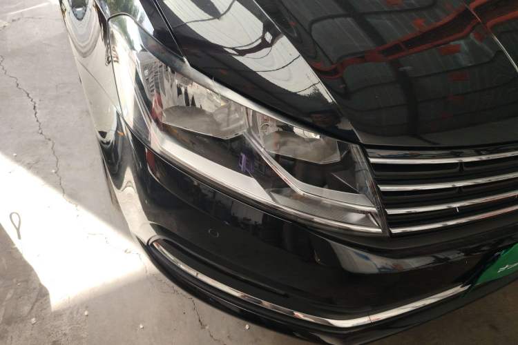 Used Volkswagen Lavida 2017 1.6L Automatic Comfort Edition
