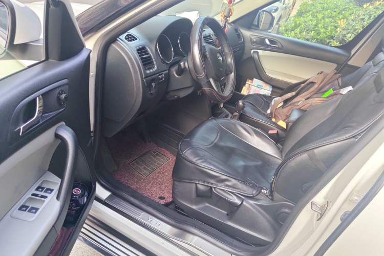 Used Skoda Yeti 2016 1.6L Manual Front-Wheel-Drive Version Driver Seat