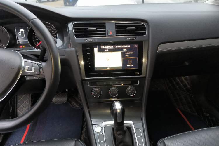 Used Volkswagen Golf 2020 Zhiai Edition 200TSI DSG Comfortable & Ambitious Version