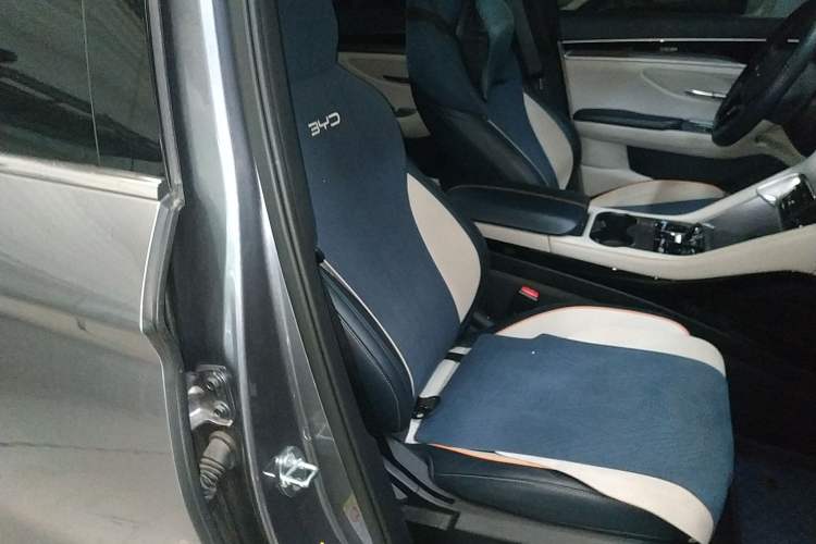 Used BYD Song PLUS New Energy 2024 Honor Edition EV 520km Luxury Model
