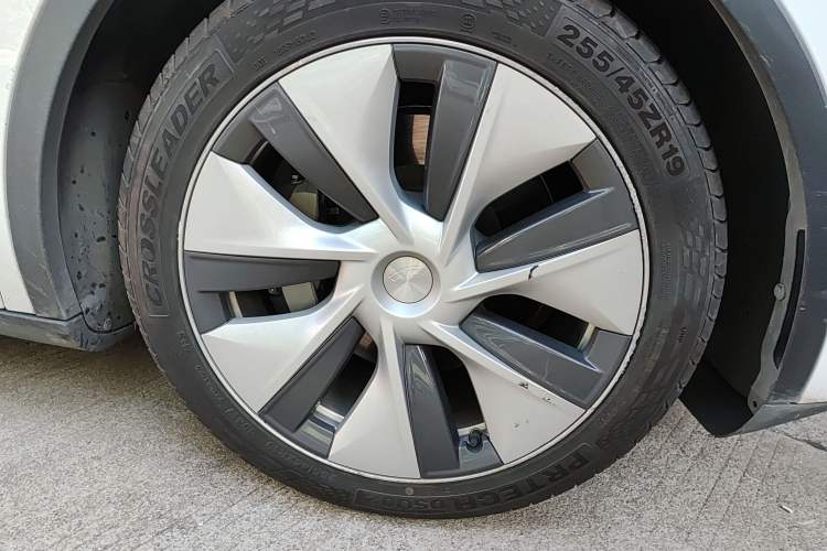 Used Tesla Model Y 2022 Rear-Wheel-Drive Version