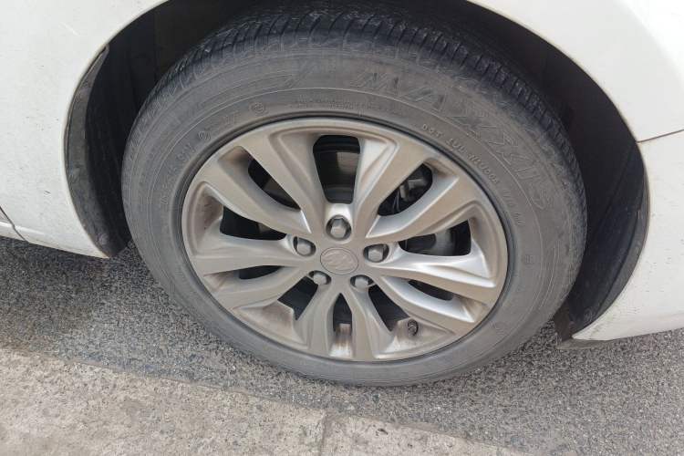 Used Buick GT 2021 Revised Version Flagship 1.5L Automatic Elite Edition Right Front Wheel Hub