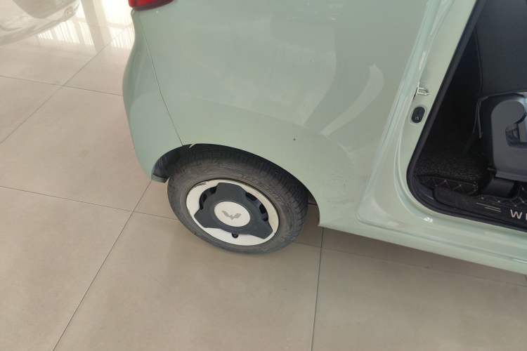 Used Wuling Hongguang MINIEV 2020 Enjoyment Model Lithium Iron Phosphate Right Rear Wheel Hub