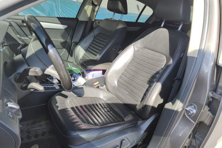 Used Volkswagen Magotan 2016 1.8TSI Smart Enjoyment Leading Model Left Front Seat