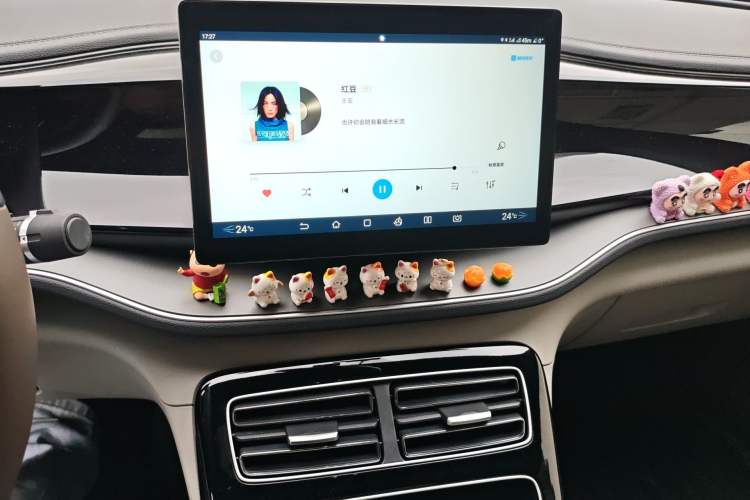 Used BYD Qin PLUS 2024 Honor Edition EV 420KM Beyond Model
