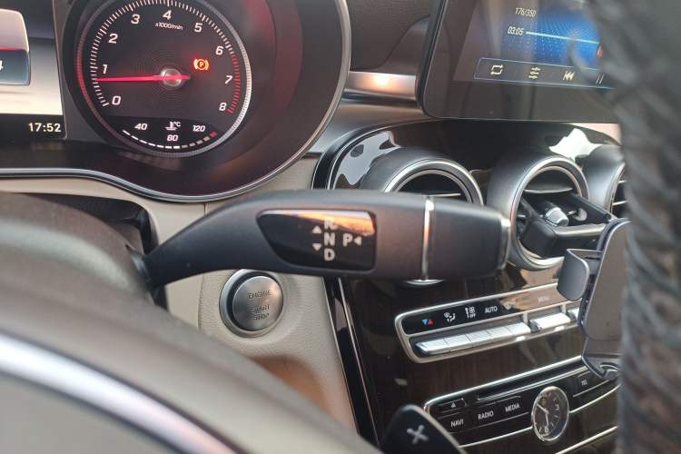 Used Mercedes-Benz C-Class 2015 Facelift C 200 L