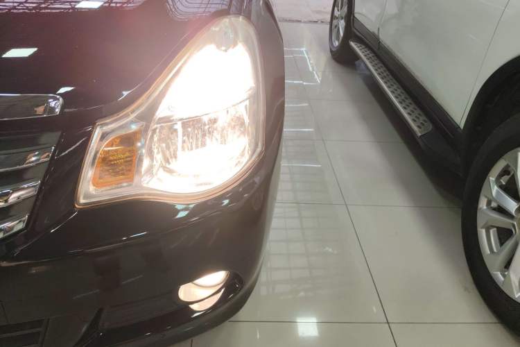 Used Nissan Sylphy 2012 Classic 1.6XE Automatic Comfort Edition Left Front Headlight