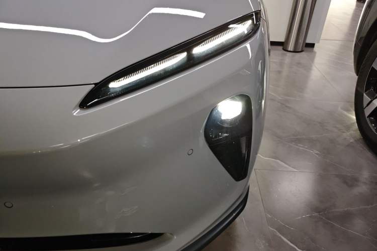 Used Nio ET5T 2024 75kWh Touring Left Front Headlight