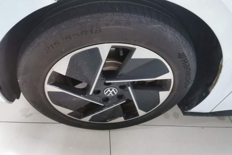 Used Volkswagen ID.3 2023 Upgraded Model Pure Intelligent Enjoyment Version Left Front Wheel Hub