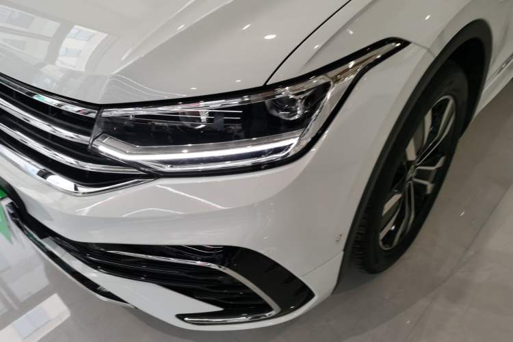 Used Volkswagen Tiguan L 2024 Outstanding Model 330TSI Automatic Two-Wheel Drive R-Line Dragon Glory Edition