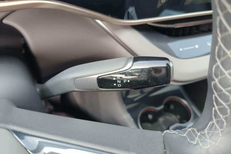 Used Hongqi EH7 2024 760 Pro+ Four-Wheel Drive Version Gear Lever