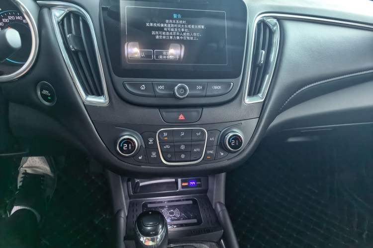 Used Chevrolet Malibu XL 2018 530T Automatic Ruiyi Edition Audio And AC Panel