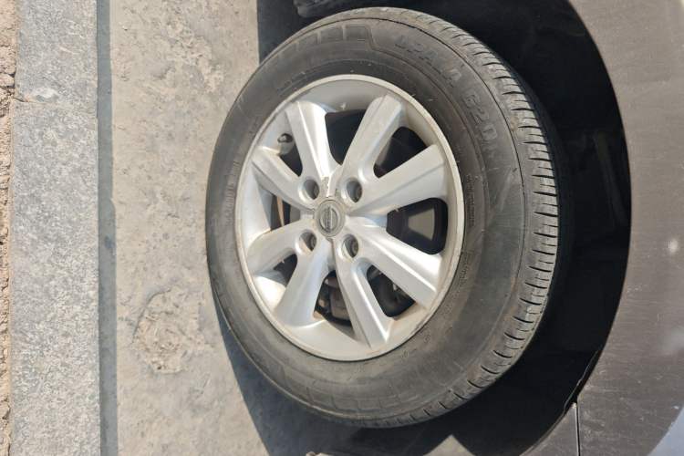 Used Nissan Sylphy 2012 Classic 1.6XE Automatic Comfort Edition Right Front Wheel Hub