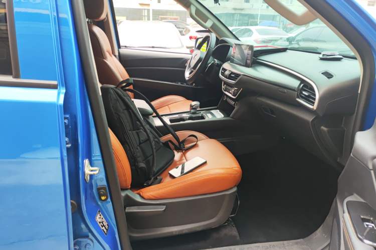 Used Foton General F9 2022 2.0T Diesel Automatic 2WD Enjoyment Version with Long Bed 4F20TC
