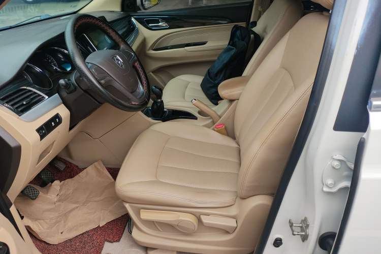 Used Baojun 730 2016 1.5L Manual Comfort Version 7 Seats China V Emission Standard Left Front Seat