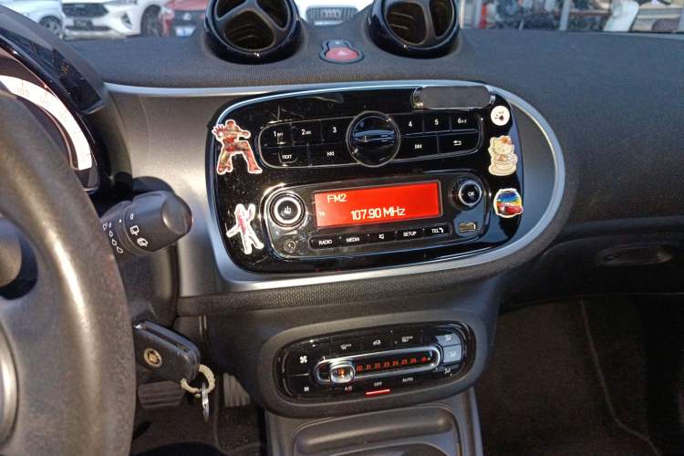 Used smart forfour 2016 1.0L 52 kW Passion Edition
