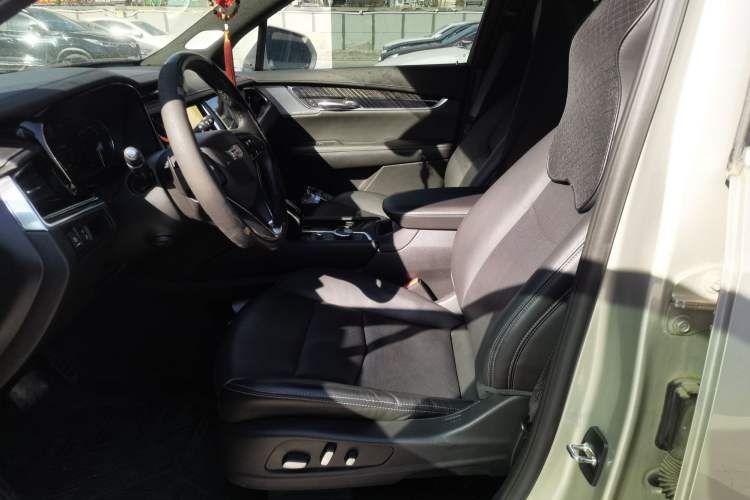 Used Cadillac XT6 2021 2.0T Six-Seater Four-Wheel-Drive Luxury Version
