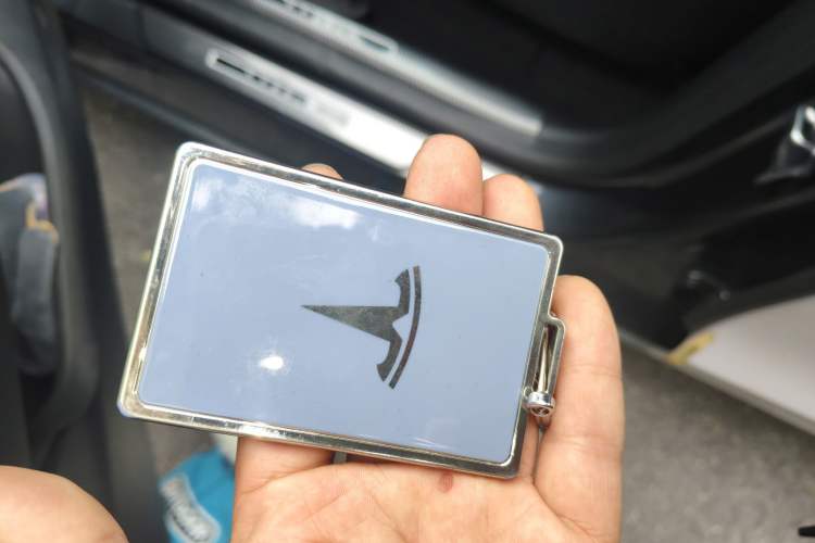 Used Tesla Model Y 2024 Rear-Wheel-Drive Version Vehicle Key