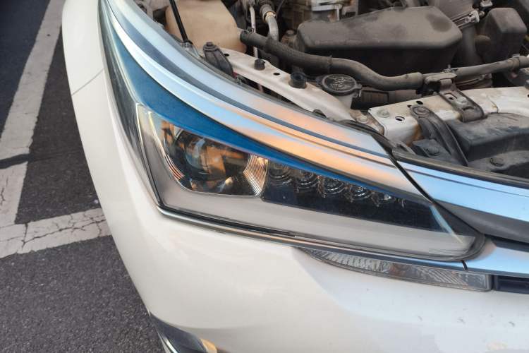 Used Toyota Corolla 2018 Dual-Engine 1.8L E-CVT Smart Edition
