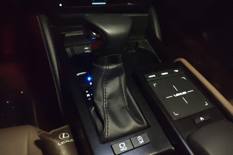Used Lexus ES 2022 200 Excellence Edition Gear Lever