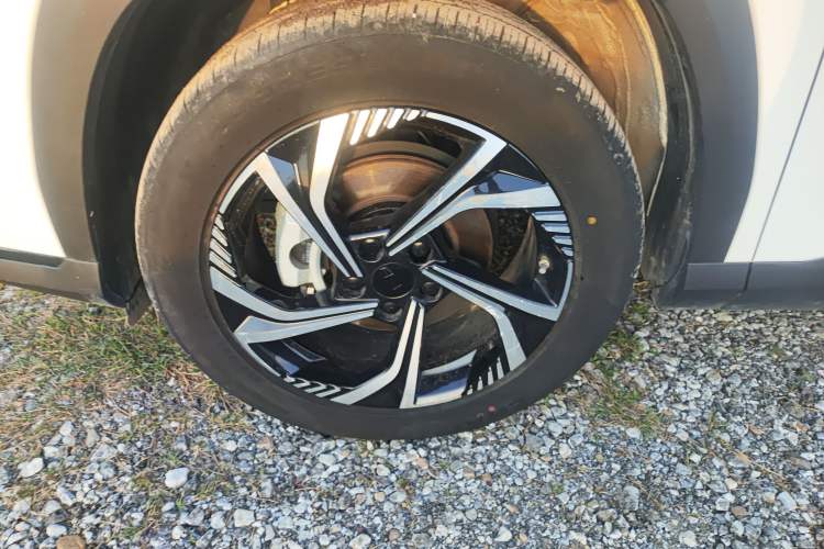 Used Geely Auto Emgrand X7 Sport 2023 Boyue COOL 1.5TD Friend Edition Left Front Wheel Hub