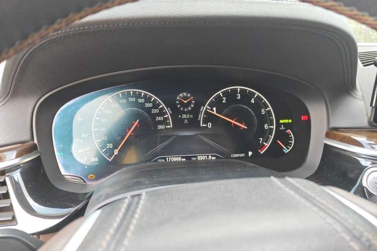 Used BMW 5 Series 2019 525Li Luxury Package
