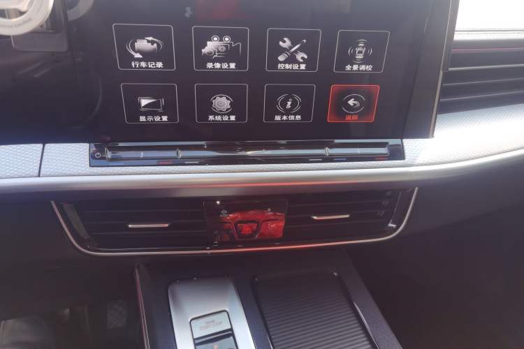 Used Volkswagen Tavendor 2023 330TSI Luxury Touring Edition